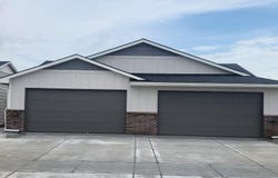 2885 S Cedar Crest Ct, Wichita, KS 67215