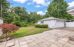 2480 LongMeadow Drive, Trenton, MI 48183