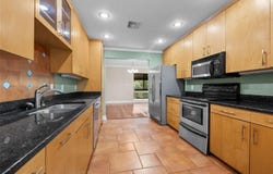 1633 NW 19TH CIRCLE, GAINESVILLE, FL 32605