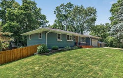 7601 Winsdale Street N, Golden Valley, MN 55427