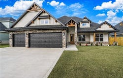 102 Jenna Lane, Gravette, AR 72764