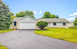 5370 E Scarlet Oak, BYRON, IL 61010