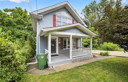 3482 McRoberts Rd, Castle Shannon, PA 15234