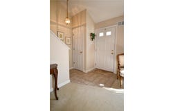 1065 Duncan Ln, Whitehall, PA 15236