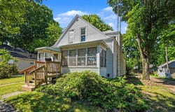 238 4th Avenue, Three Rivers, MI 49093