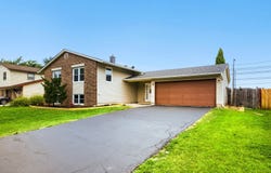 1465 William Clifford Lane, Elk Grove Village, IL 60007