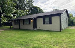 1300 S 7 St, Paragould, AR 72450