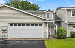7523 15th Street Lane N, Oakdale, MN 55128