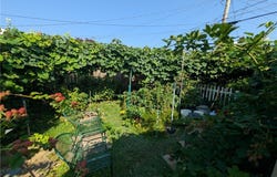 6610 Farnsworth Drive, Parma, OH 44129