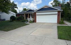 15048 Maplewood Lane Lane, Plymouth, MI 48170