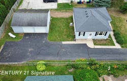 335 N Third, Freeland, MI 48623