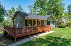 699 Hemlock Street, Mountain City, TN 37683