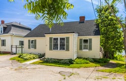 27 Government Street, Kittery, ME 03904