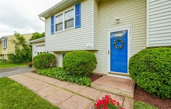 1611 Wheatstone Drive, Farmington, NY 14425