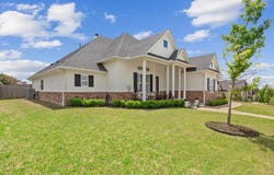 16022 Sorrento Drive, Woodway, TX 76712