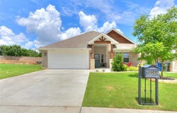 2047 Turtle Creek Way, Norman, OK 73071