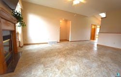 5305 W Sunnydale Pl, Sioux Falls, SD 57106