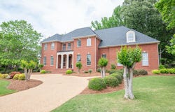 1112 Nottingham Rd, Starkville, MS 39759