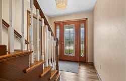 1136 CHAPEL HILL Circle, GREEN BAY, WI 54313-4212