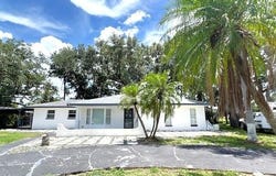 9148 Oakwood Drive, Lake Wales, FL 33898
