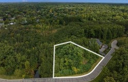 155 BRIDGEVIEW Drive, Bloomfield Hills, MI 48304
