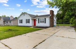 453 Hunting Green Drive, Jacksonville, NC 28546