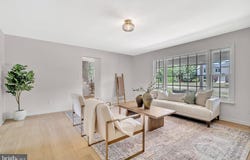 10 MANOR RIDGE DRIVE, PRINCETON JUNCTION, NJ 08550