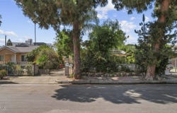 11744 Welby Way, North Hollywood, CA 91606