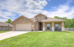 710 Wisteria Lane, Carl Junction, MO 64834