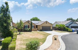 894 Himalaya Drive, Lemoore, CA 93245