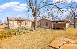 811 Franklin, Fredericksburg, TX 78624