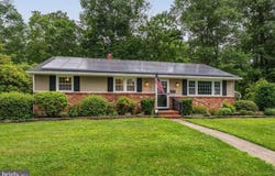 315 LAKE BOULEVARD, LINDENWOLD, NJ 08021