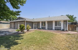 80 Sahara Court, Sparks, NV 89436