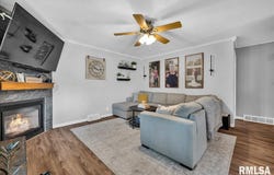 301 DEVONSHIRE Road, Washington, IL 61571