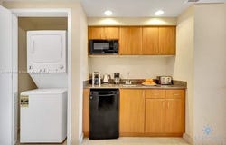 18001 Collins Ave, Sunny Isles Beach, FL 33160
