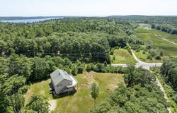 1 Echo Lake Road, Boothbay Harbor, ME 04538