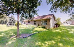 100 Maple Road, Cleghorn, IA 51014