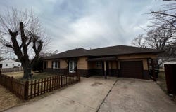 914 E Cedar, Enid, OK 73701