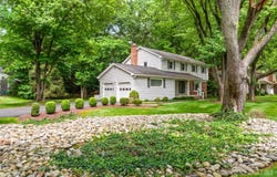 19 Redcoat Drive, East Brunswick, NJ 08816