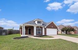 824 Cutting Horse Drive, Mansfield, TX 76063
