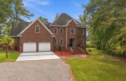 516 Long Point Road, Chocowinity, NC 27817