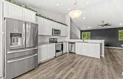 3309 W Chapel Hill Drive, Mishawaka, IN 46545