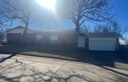 1901 Mockingbird, McAlester, OK 74501