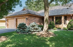 5 Anemone Circle, North Oaks, MN 55127