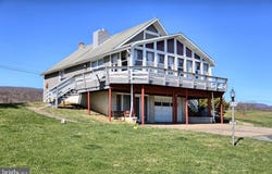 600, 650, 656 AIRPORT DRIVE, MIFFLINTOWN, PA 17059
