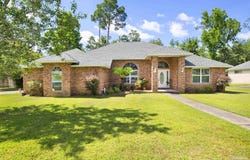 2509 Rosedown Dr, Cantonment, FL 32533