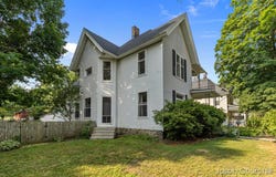 521 Trowbridge Street, Allegan, MI 49010
