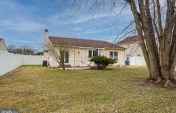 21 CHARLES DR, NEW CASTLE, DE 19720