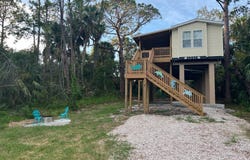 1241 Hawthorne Ave, Cedar Key, FL 32625