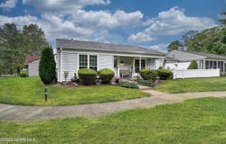 483A Winfield Court, Manchester, NJ 08759